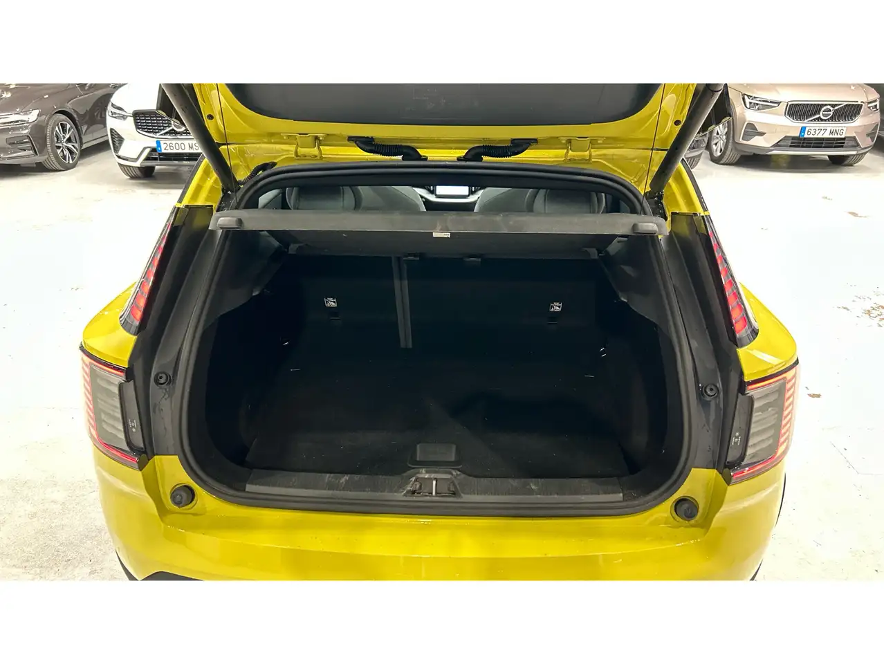 Volvo EX30 Twin Ultra AWD — Galerie du véhicule 11