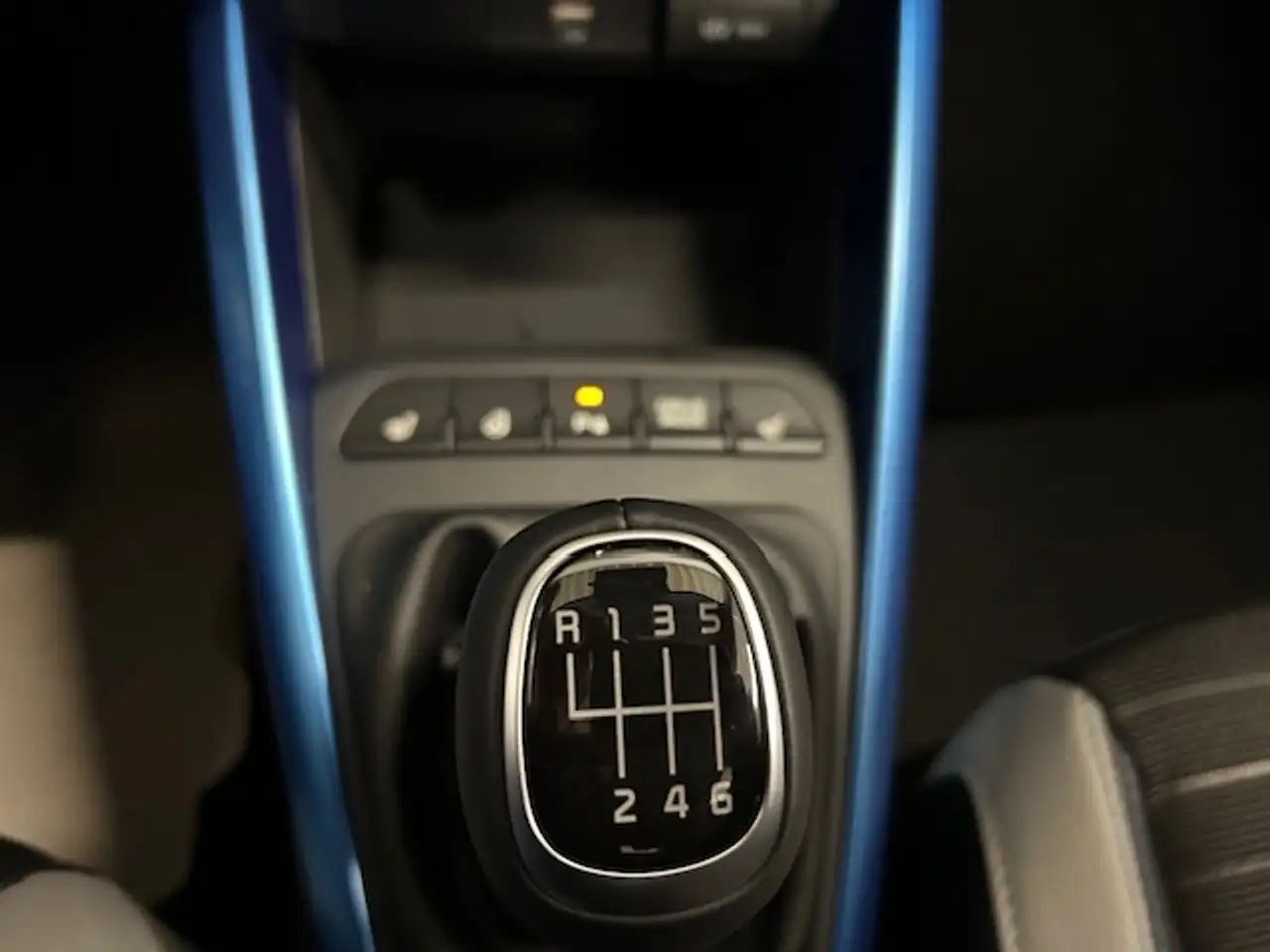 Kia Stonic Nightline 1.0 Navi/Kamera/PDC/Teilleder — Galería del vehículo 7