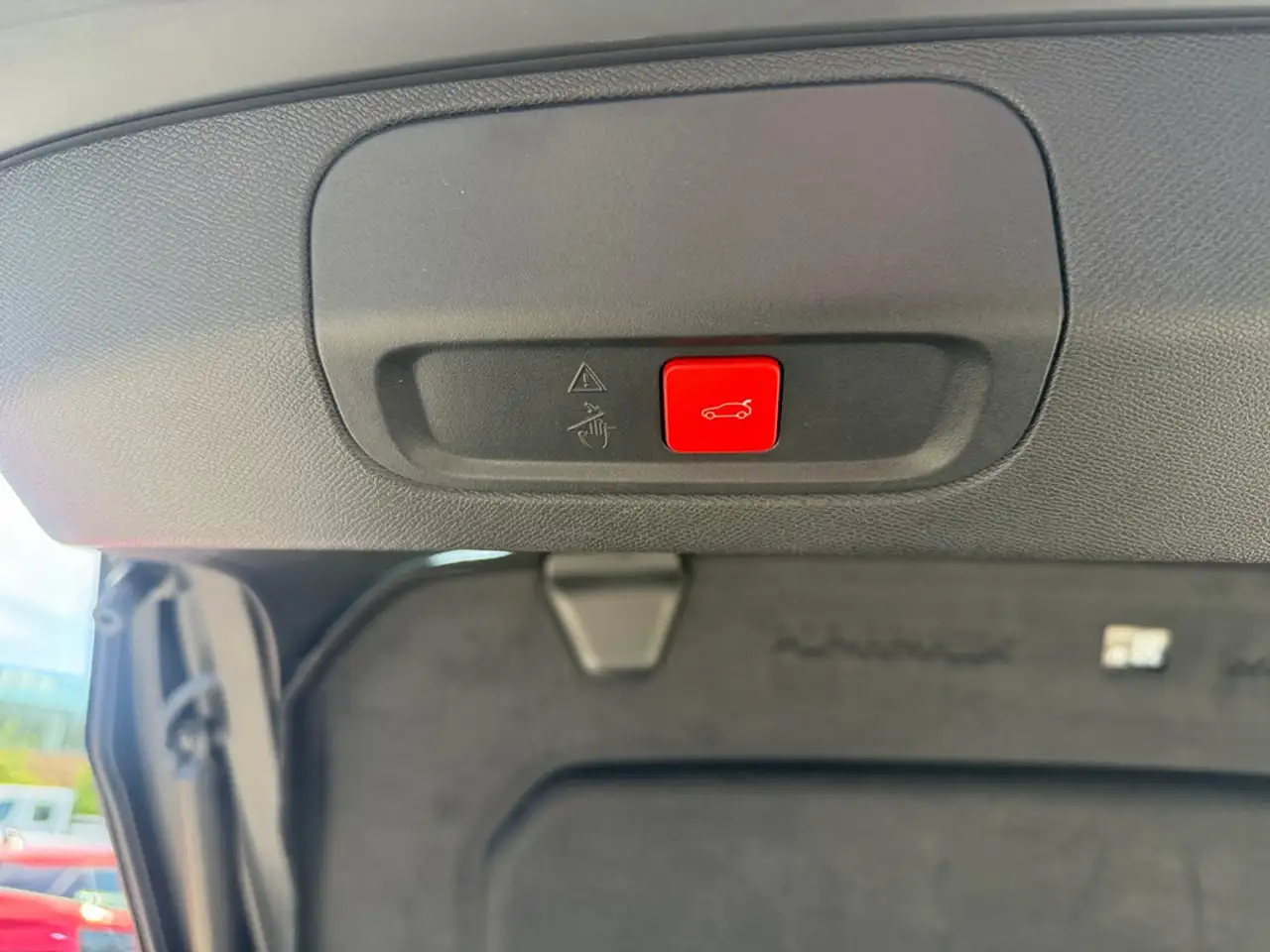 Peugeot 408 1.2 PureTech 130 GT NAVI ACC MATRIX-LED — معرض صور السيارة 17