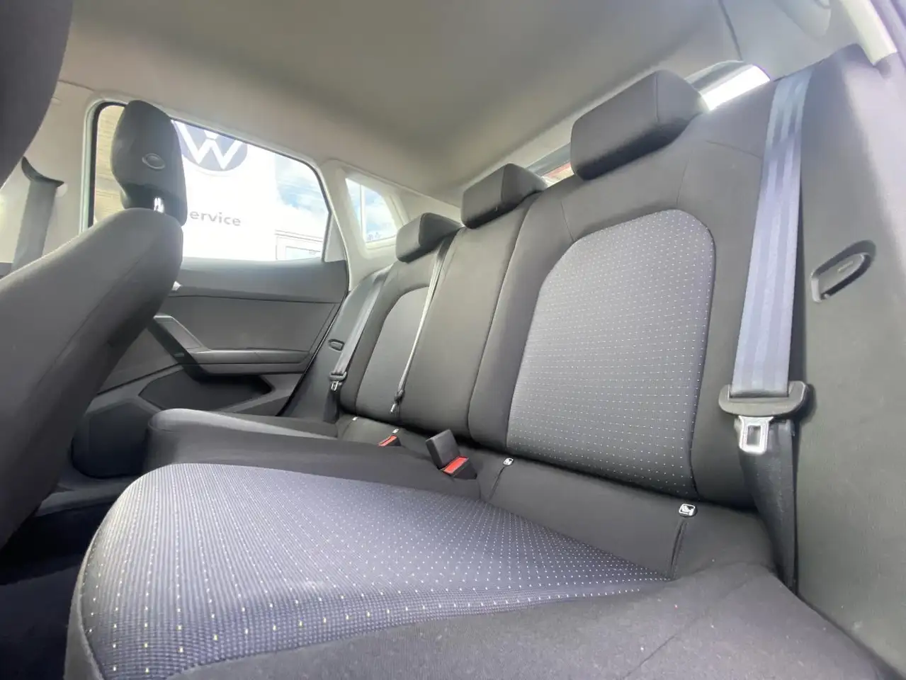 SEAT Arona 1.0 TSI DSG STYLE 17"+VIRTUAL-COCKPIT+NAVI — Galerie du véhicule 11
