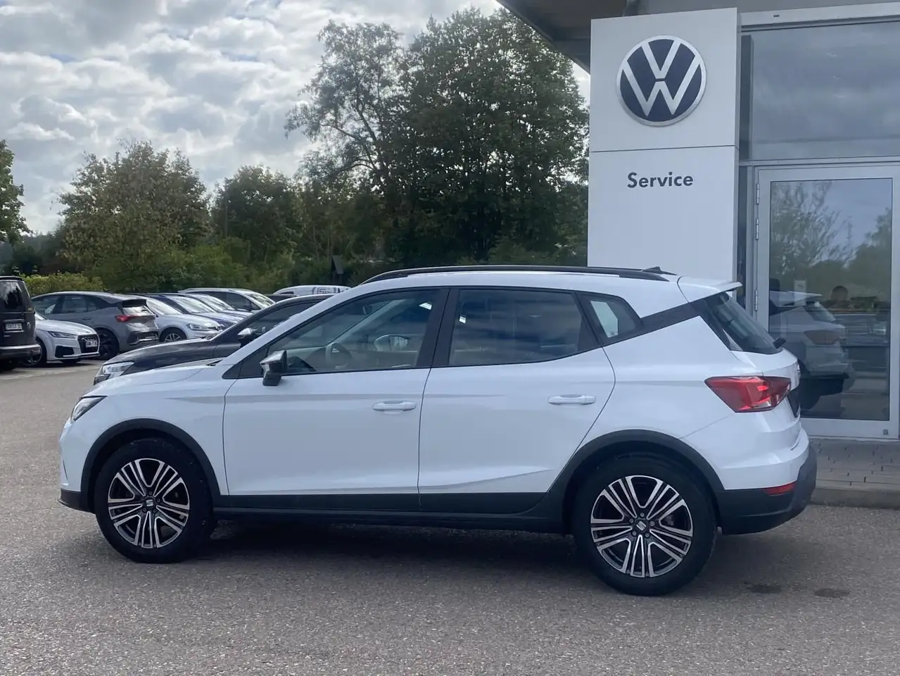 SEAT Arona 1.0 TSI DSG STYLE 17"+VIRTUAL-COCKPIT+NAVI — Galerie du véhicule 3