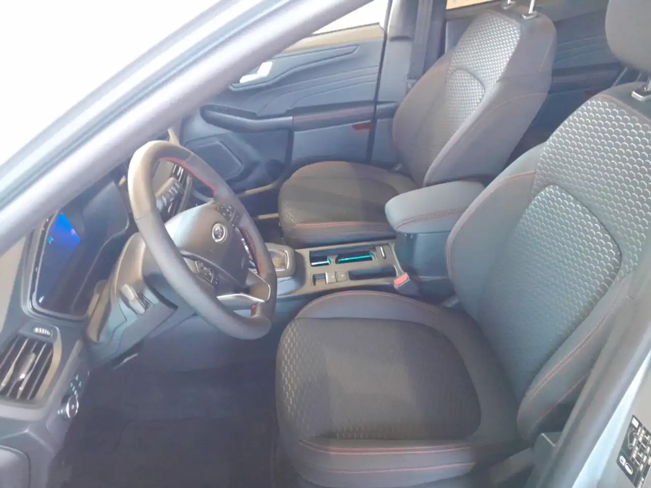 Ford Kuga ST-Line 1.5 EcoBoost +LED+NAVI+PDC+RFK+HUD+DAB+M& — معرض صور السيارة 8