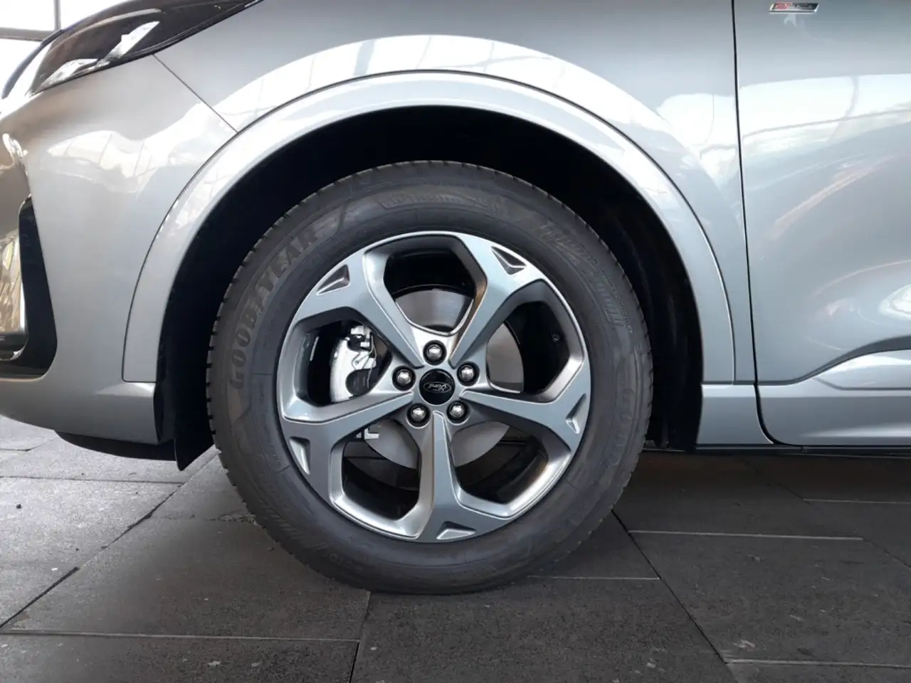 Ford Kuga ST-Line 1.5 EcoBoost +LED+NAVI+PDC+RFK+HUD+DAB+M& — معرض صور السيارة 6