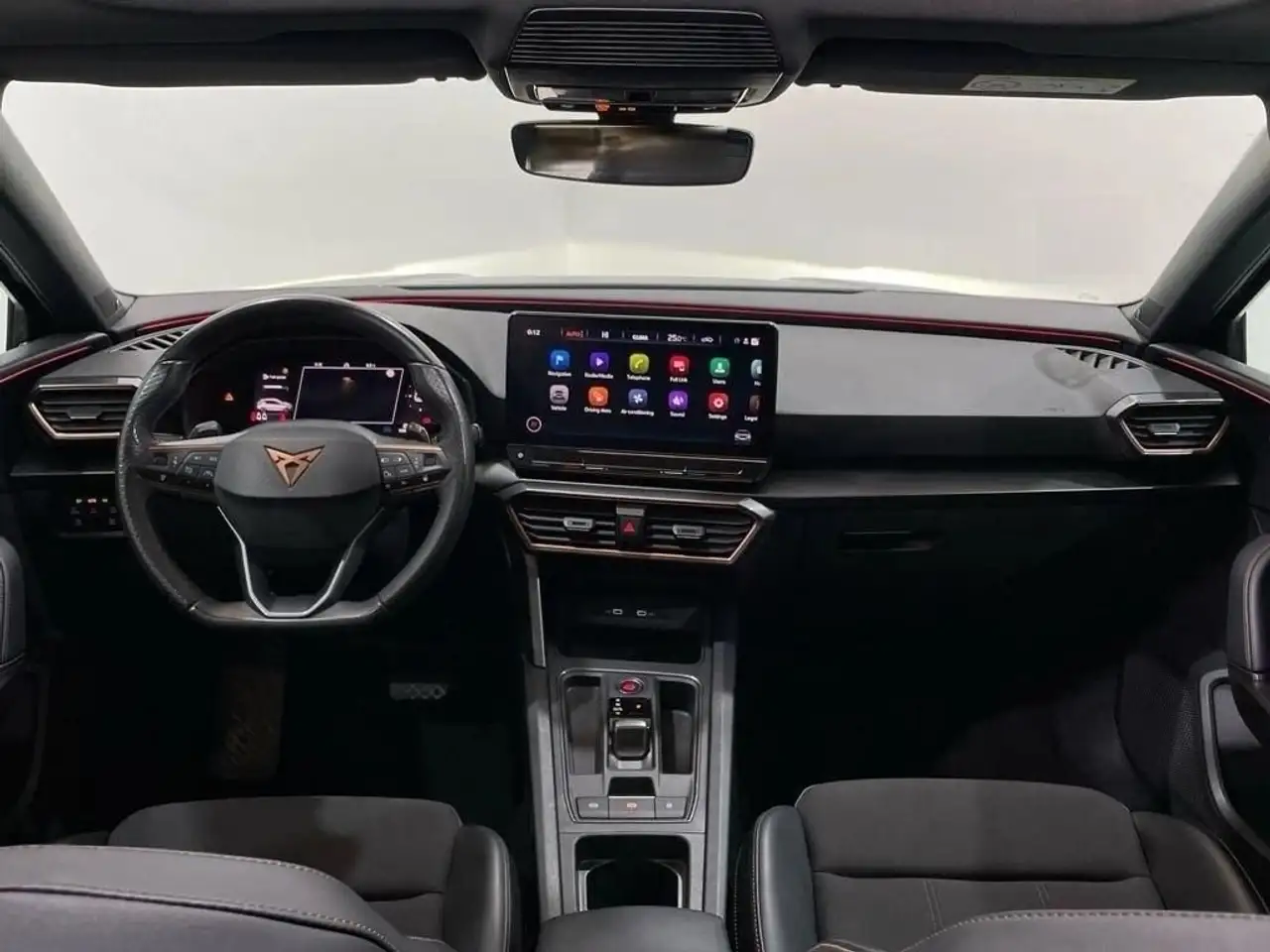 CUPRA Leon Sportstourer 1.5 ETSI DSG 110KW — Vehicle gallery 4