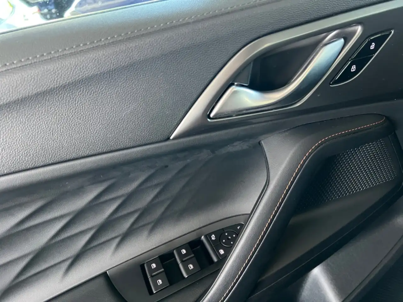 MG HS 1.5 T Luxury DCT *LED*360°*ACC*SHZ*el. Sitze* — معرض صور السيارة 22