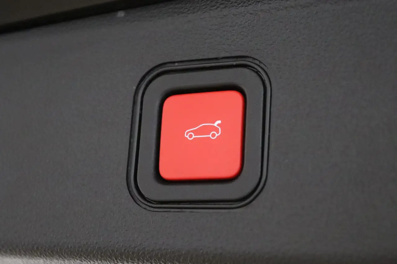 Jeep Avenger Altitude*LED*NAV*RFK*SHZ*JBL*PDC*CarPlay — Galerie du véhicule 7