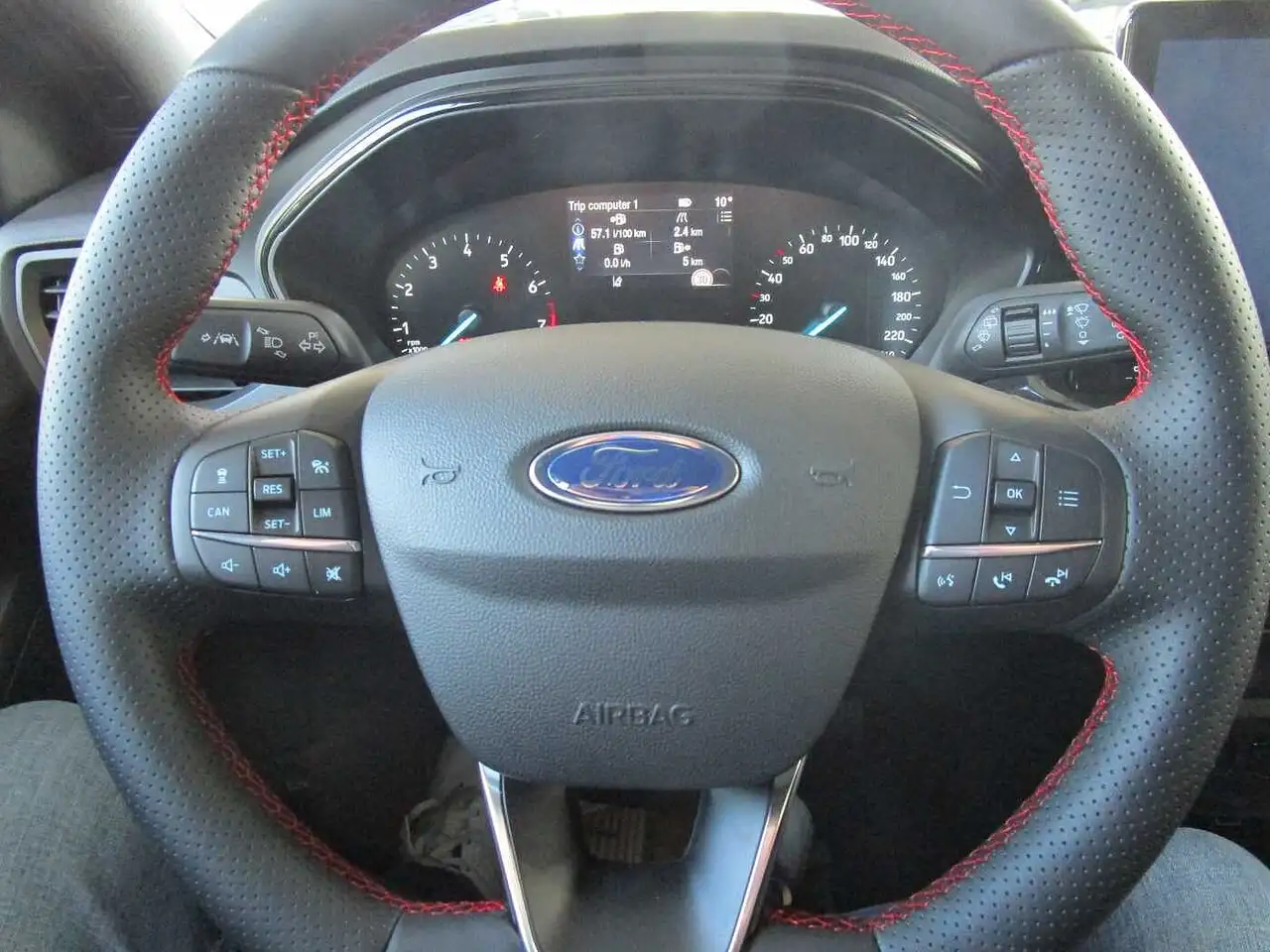 Ford Focus Turnier 1.0 EB MHEV ST-LINE/RFK/TWA — Galerie du véhicule 8