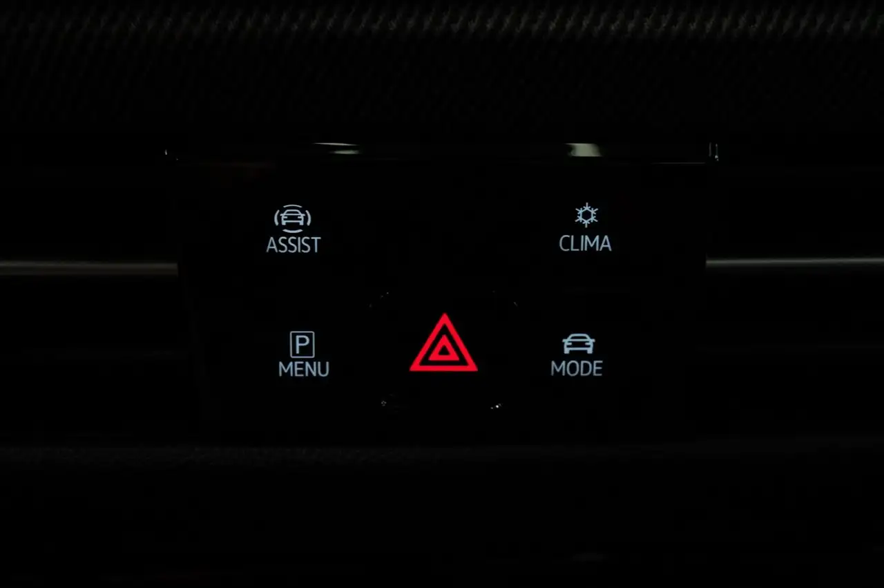 Volkswagen Golf 8 GTI |BLACK STYLE|MATRIX|H&K|NAVI|PANO — معرض صور السيارة 31