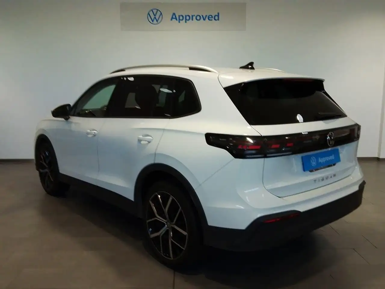 Volkswagen Tiguan 2.0TDI Life DSG 110kW — معرض صور السيارة 2