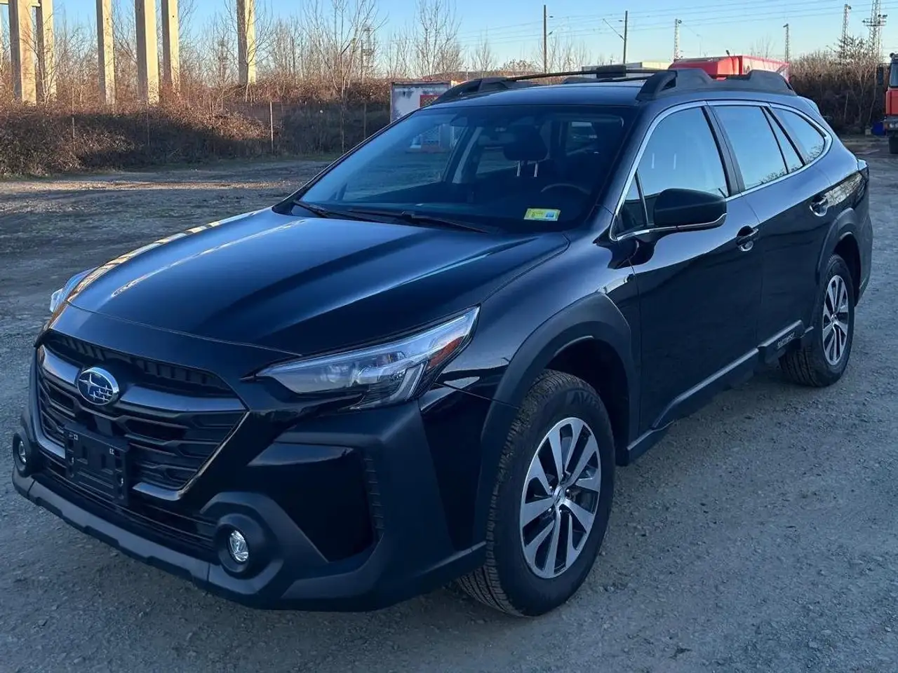 Subaru OUTBACK 2.5L Base — Vehicle gallery 3