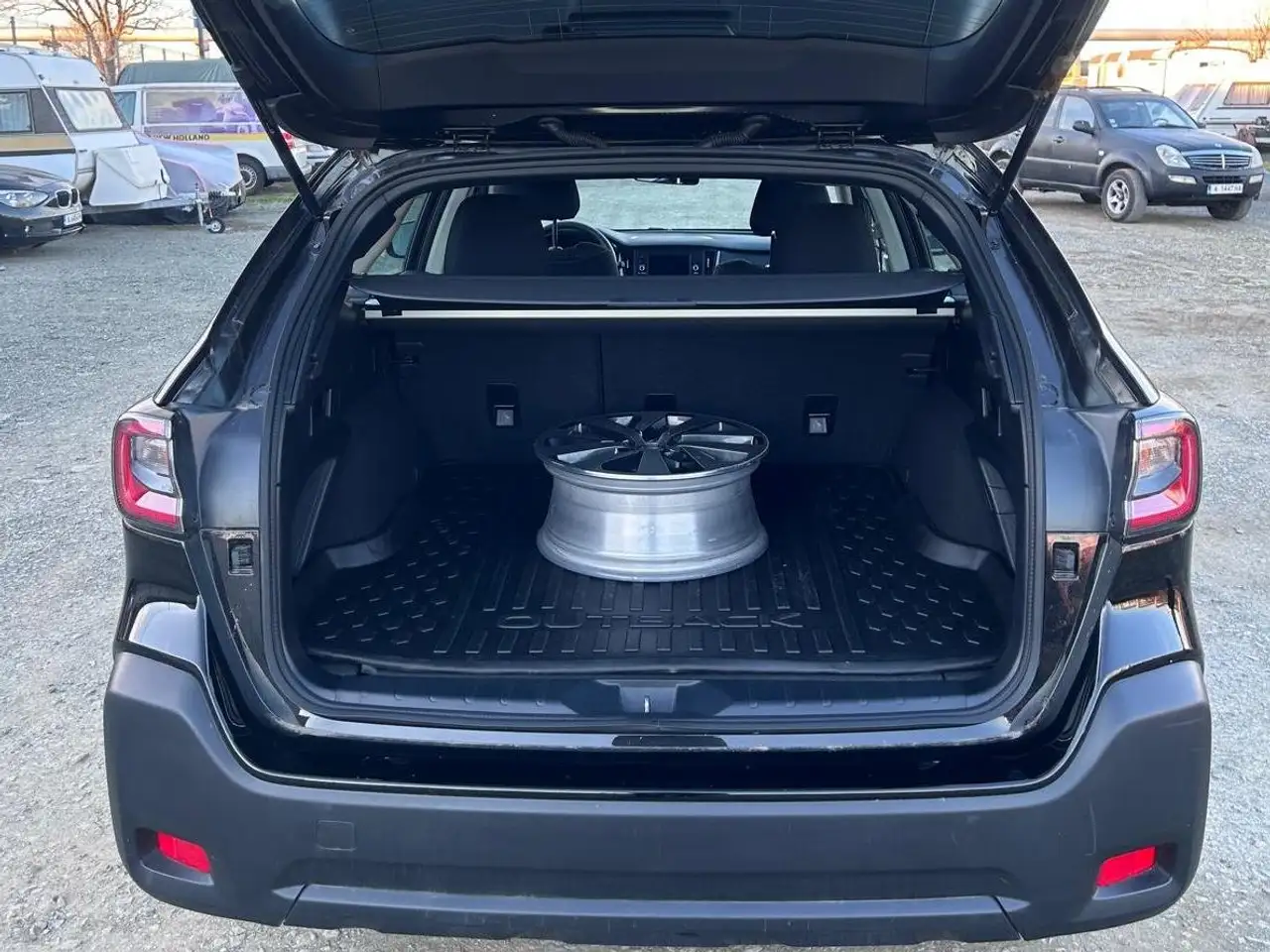 Subaru OUTBACK 2.5L Base — Vehicle gallery 8