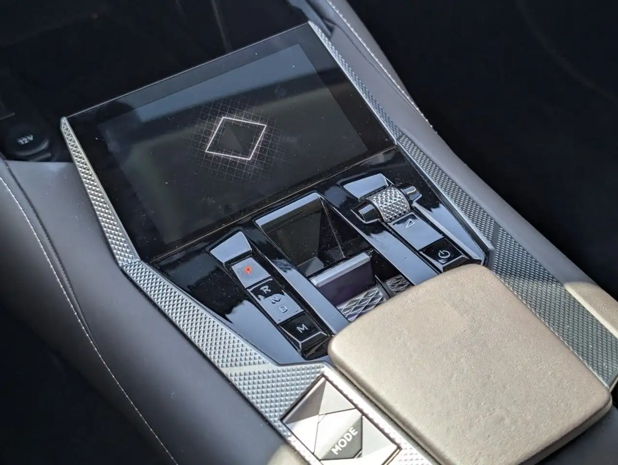 Citroen DS4 PureTech 130 ETOILE+Nappa — Galerie du véhicule 11