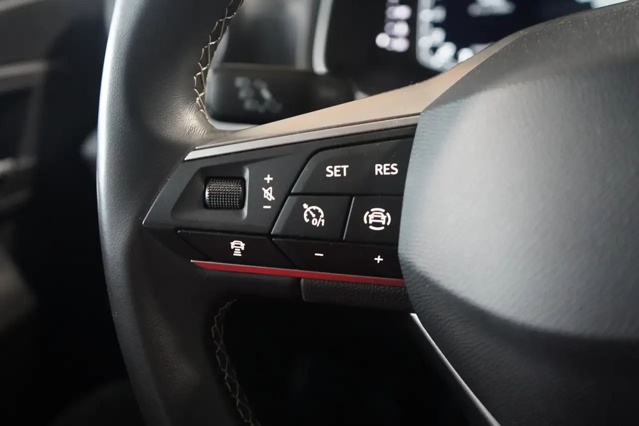 SEAT Ibiza 1.0 TSI Style LED ACC Sitzheizung PDC — Vehicle gallery 21