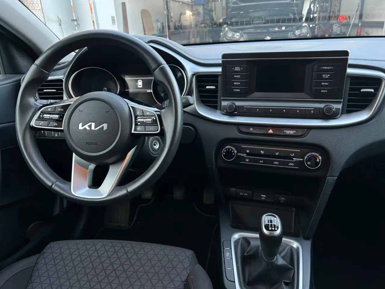 Kia Ceed / cee'd 1.0 T-GDI Eco-Dynamics Concept 120 — Vehicle gallery 12