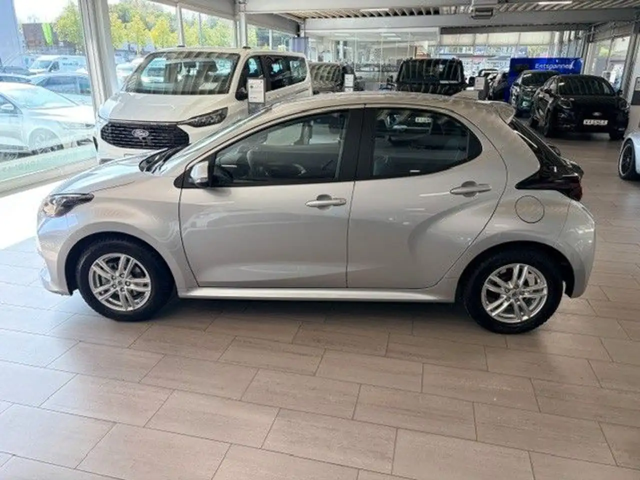 Toyota Yaris Comfort RFK-Klima-Allwetterreifen — Galerie du véhicule 4