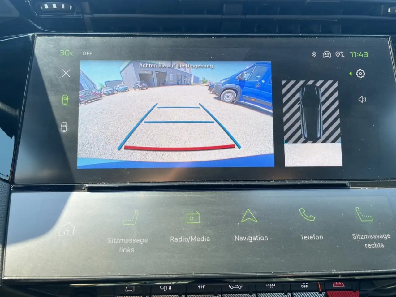 Peugeot 308 SW GT PT 130 EAT8 Navi Memory Sitze Focal Massages — Galerie du véhicule 18