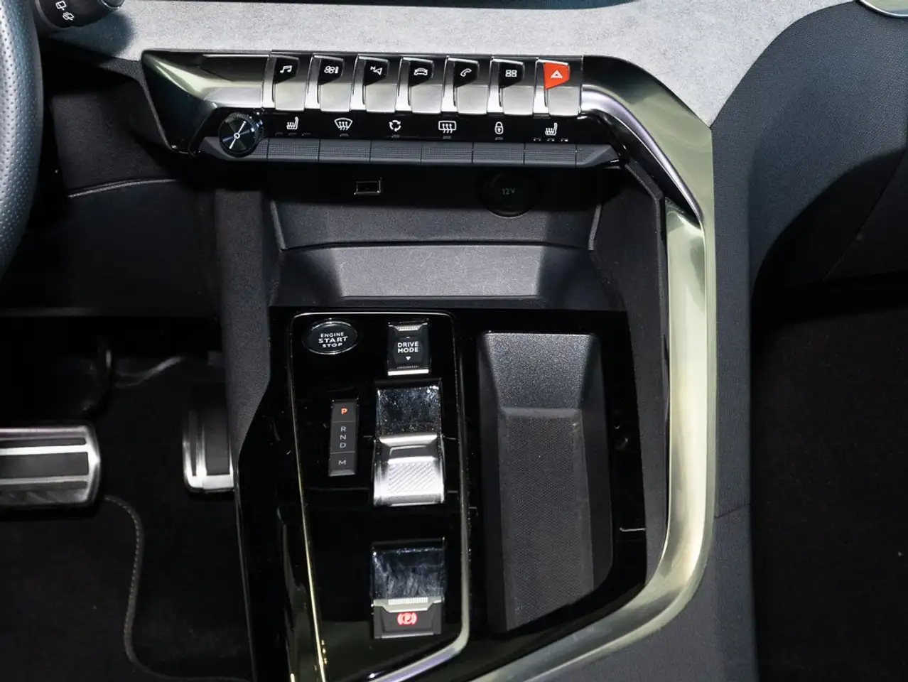 Peugeot 3008 PureTech GT +elHKKL+RFK360+SHZ+PANO+NAVI+ — Galería del vehículo 9