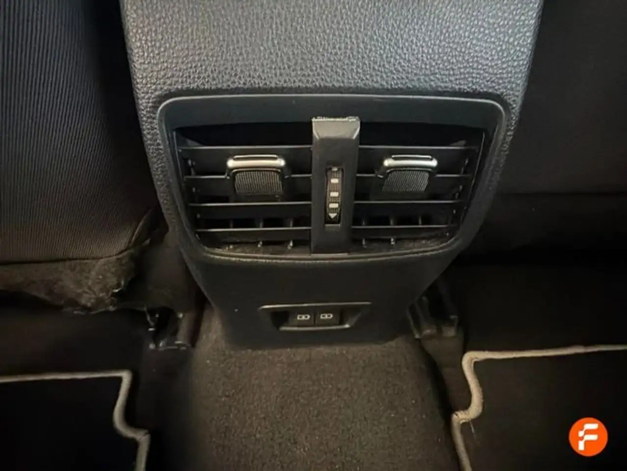 Toyota Corolla 140H Style Edition — Galerie du véhicule 21