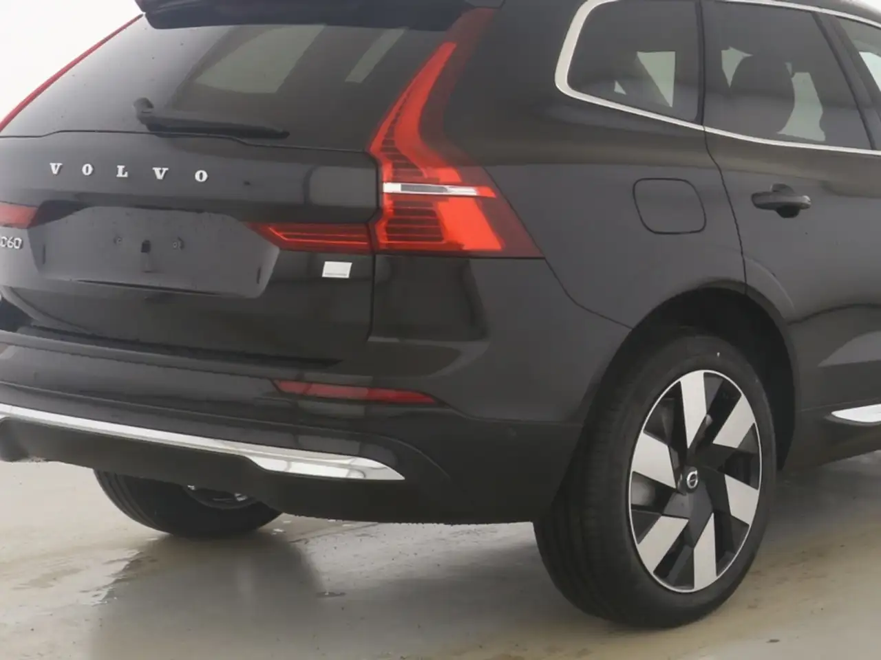Volvo XC60 Plus Bright Recharge Plug-In Hybrid AWD T8 Twin En — Galería del vehículo 5