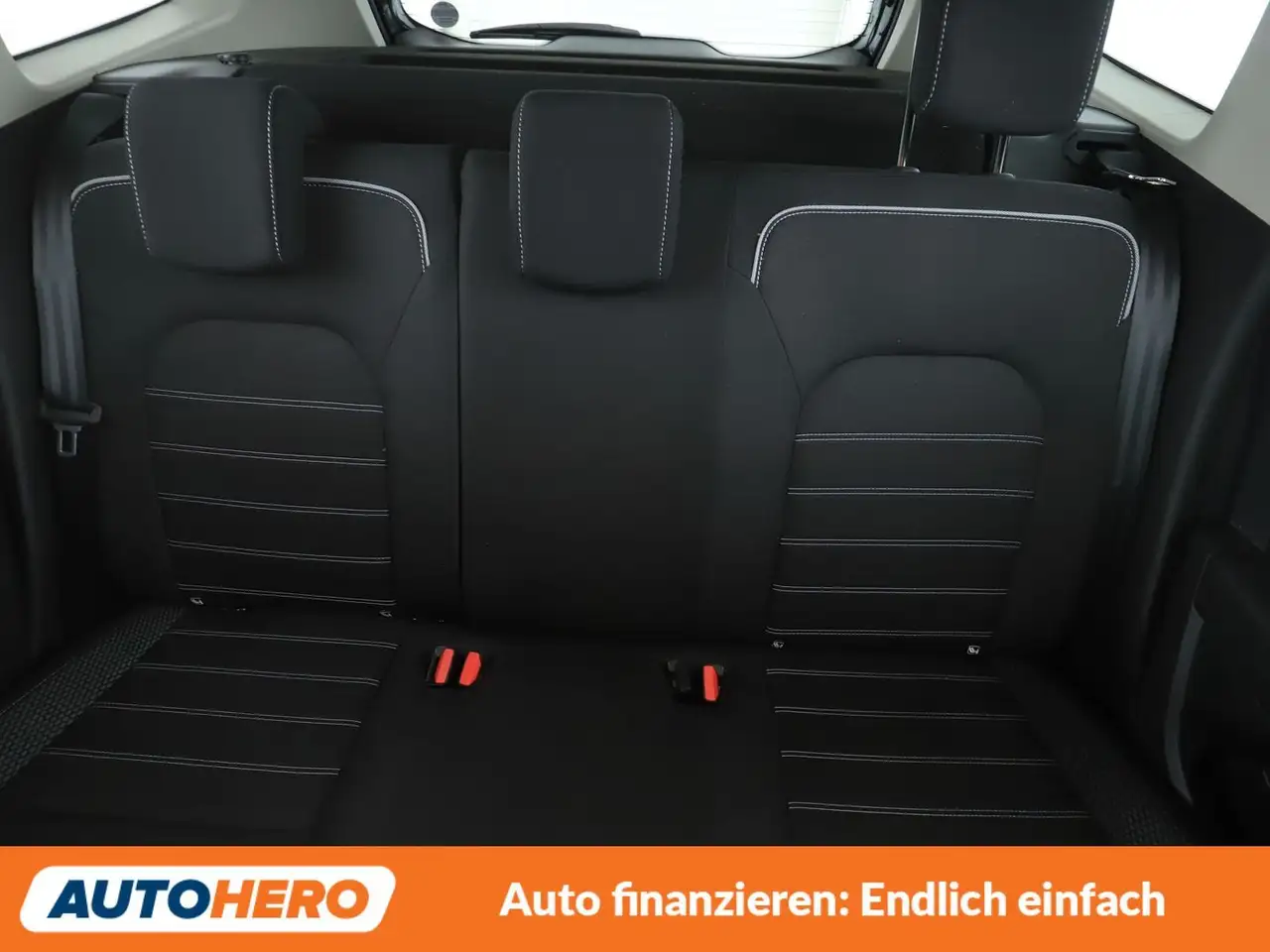 Dacia Duster 1.3 TCe Journey Aut.*NAVI*CAM*TEMPO* — Galerie du véhicule 16