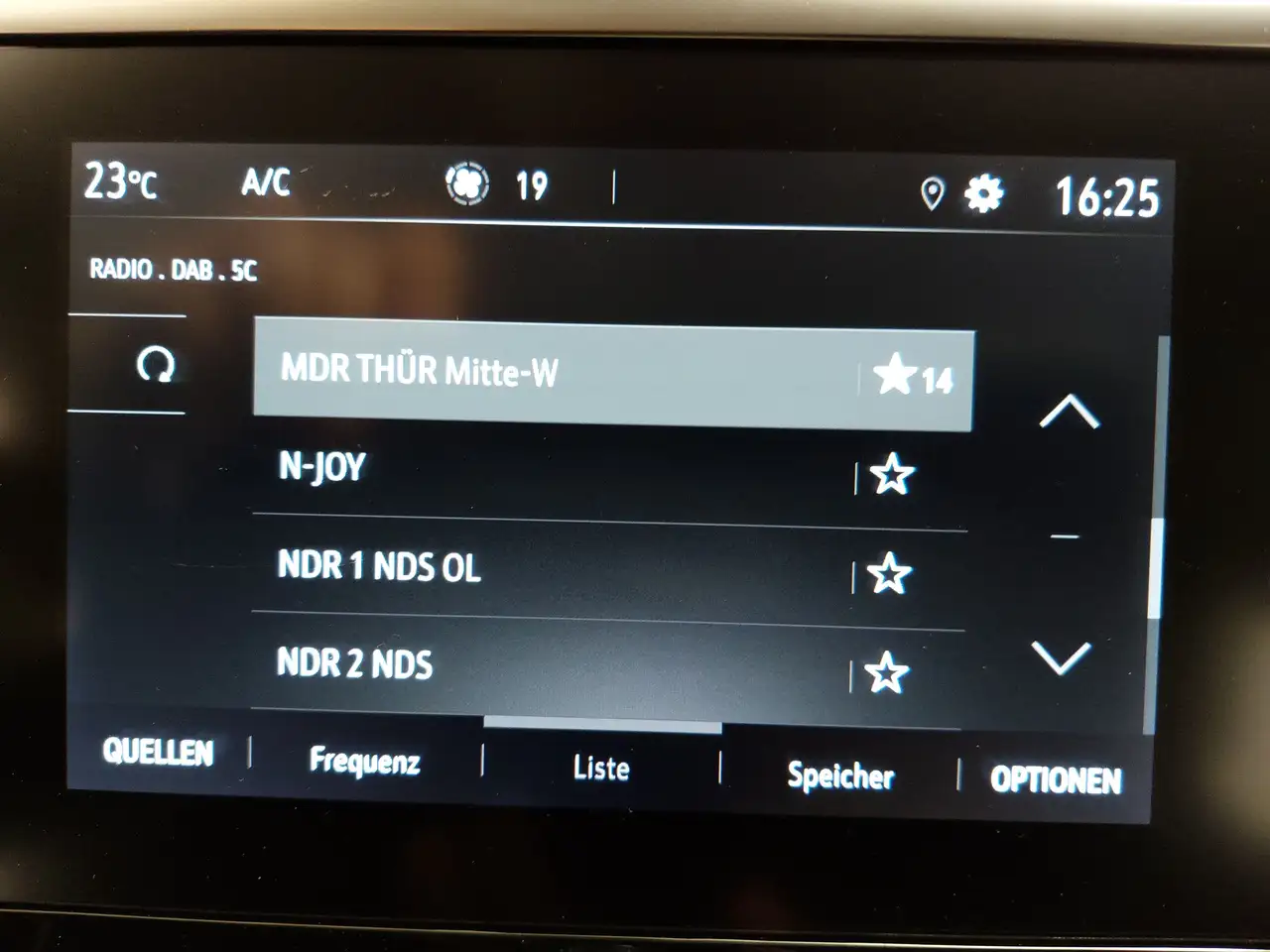 Opel Corsa-e Elegance T-Leder LED — Vehicle gallery 20