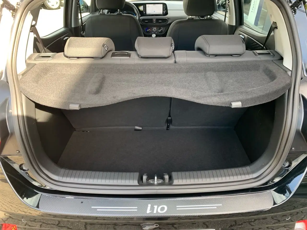 Hyundai i10 1.2 Trend Navi — Galería del vehículo 12