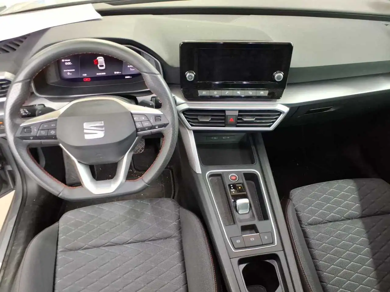 SEAT Leon ST FR 1.5eTSI DSG / FullLink, AHK, LED, RFK — معرض صور السيارة 8