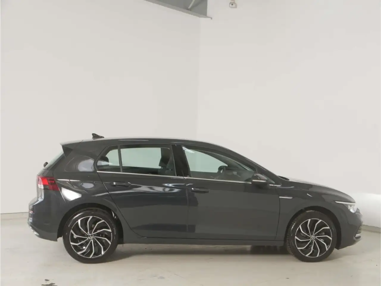 Volkswagen Golf 2.0 TSI Style DSG App-Connect/LED/17'' — Vehicle gallery 9