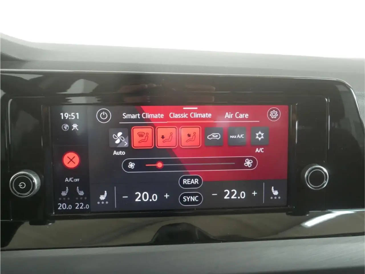 Volkswagen Golf 2.0 TSI Style DSG App-Connect/LED/17'' — Vehicle gallery 21