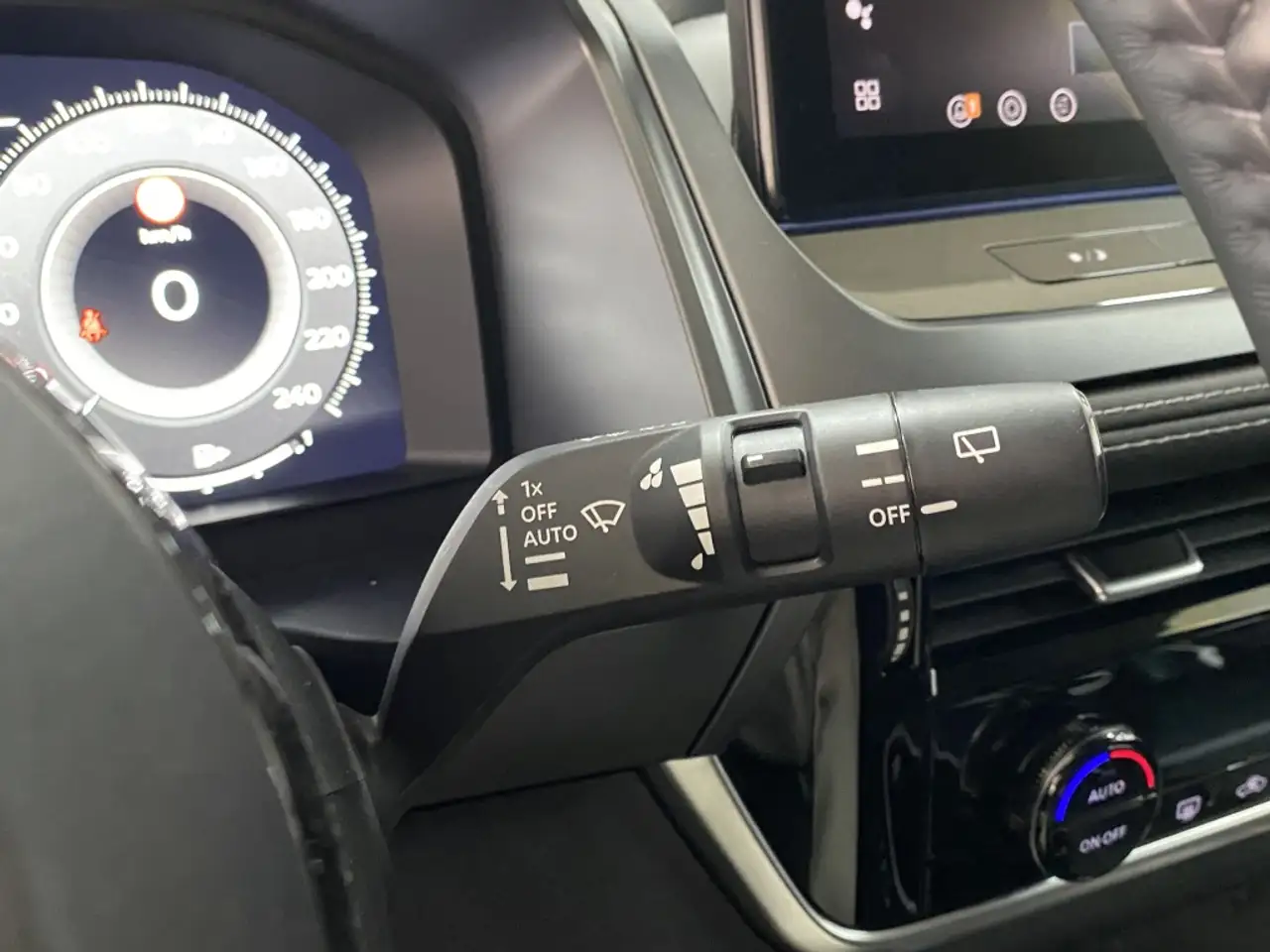 Nissan Qashqai E-POWER N-Connecta 4x2 140kW — Vehicle gallery 26