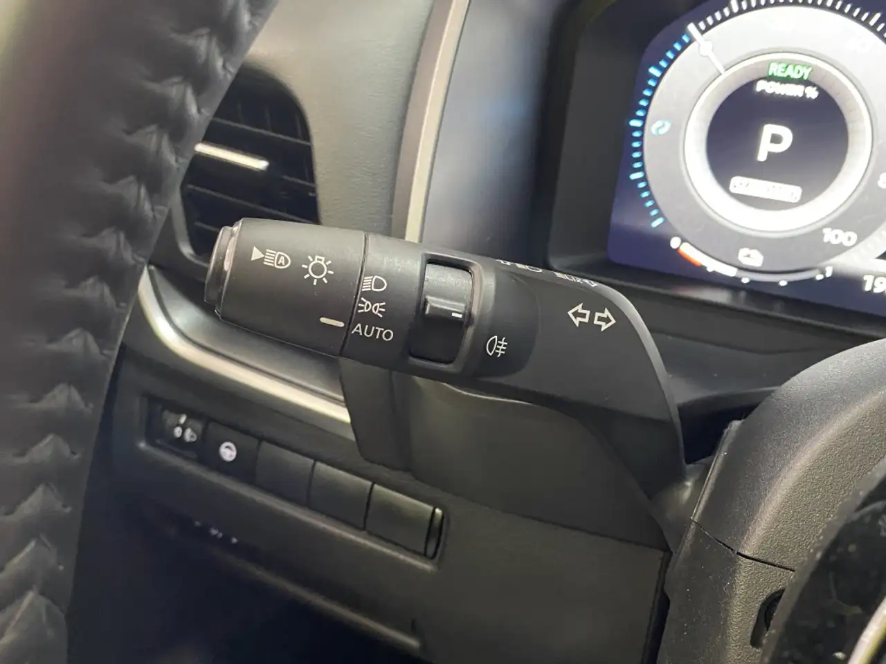 Nissan Qashqai E-POWER N-Connecta 4x2 140kW — Vehicle gallery 28