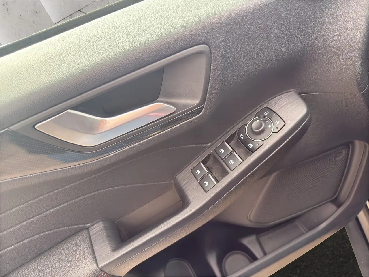 Ford Kuga ST-Line X*PANO*AHK*KAM*ACC*NAVI*SOUND-SYS. — معرض صور السيارة 17