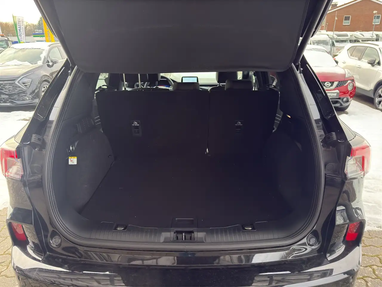 Ford Kuga ST-Line X*PANO*AHK*KAM*ACC*NAVI*SOUND-SYS. — معرض صور السيارة 19