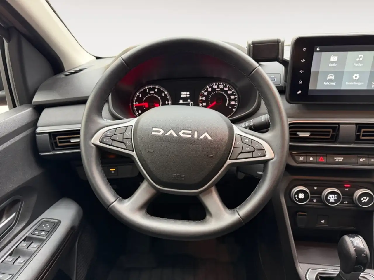 Dacia Sandero III Stepway Extreme AUTOMATIK LED KAMERA SITZ.HZG — Galería del vehículo 14