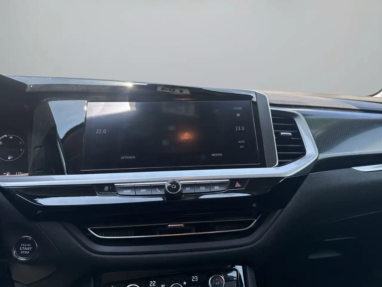 Opel Grandland 1.2 Turbo ULTIMATE ACC+AHK+Alcantara — معرض صور السيارة 16