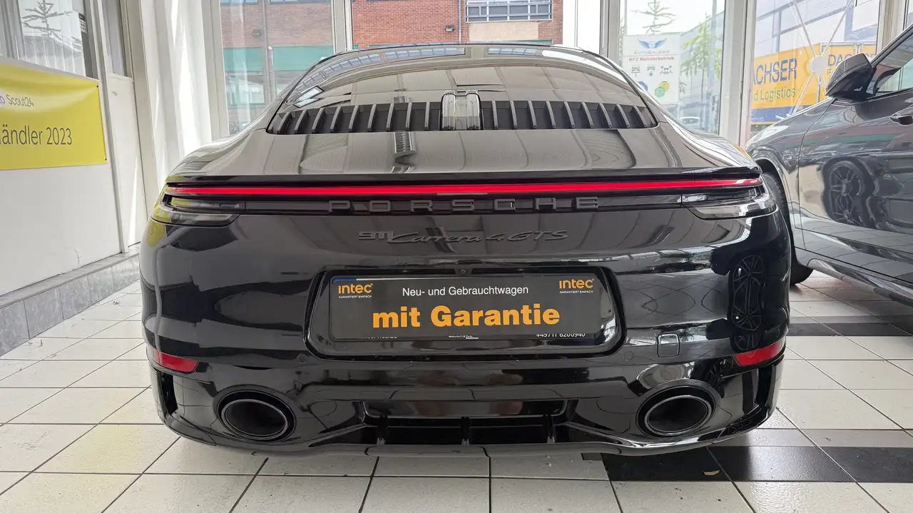 Porsche 992 Carrera 4 GTS 18-Wege Matrix-LED CARBON PANO LIFT BOSE Vierradlenkung Approved — Vehicle gallery 10