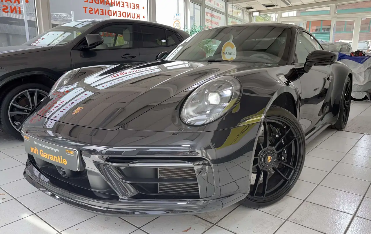 Porsche 992 Carrera 4 GTS 18-Wege Matrix-LED CARBON PANO LIFT BOSE Vierradlenkung Approved — Ludwigsburg