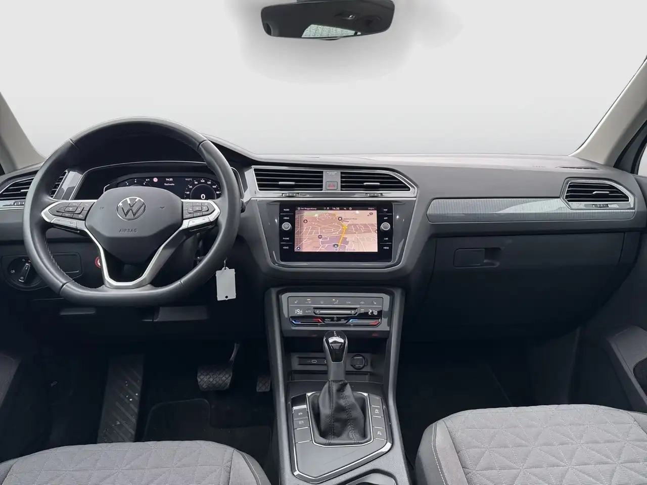 Volkswagen Tiguan 1.5 LIFE PANO 360CAM ACC NAVI LM17 SITZHZ — Galería del vehículo 7