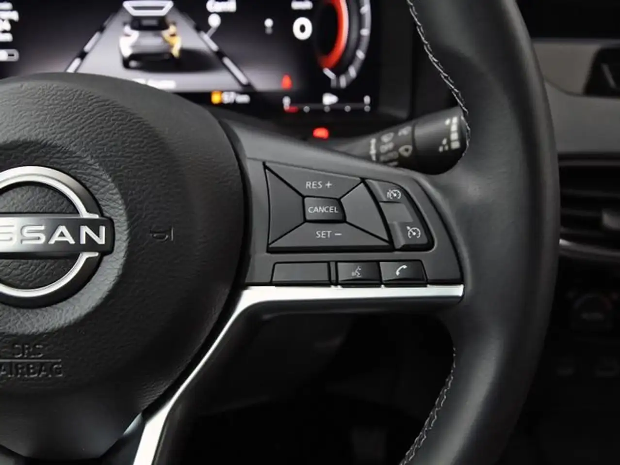 Nissan Juke DIG-T 84 kW (114 CV) 6M/T N-Connecta — Galería del vehículo 18