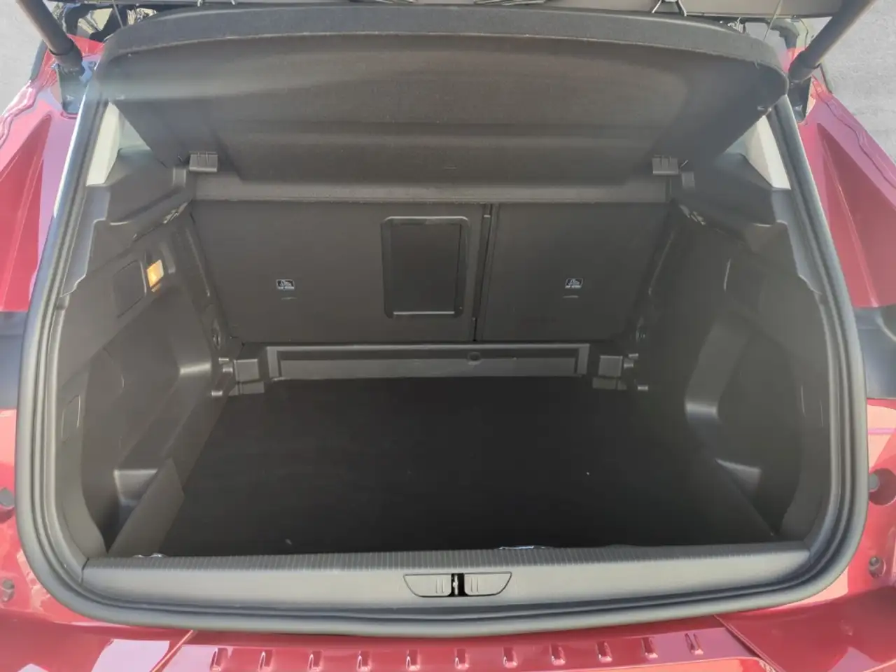 Opel Grandland Ultimate 1.2 Turbo PARK & GO PREMIUM VOLL-LED — معرض صور السيارة 6