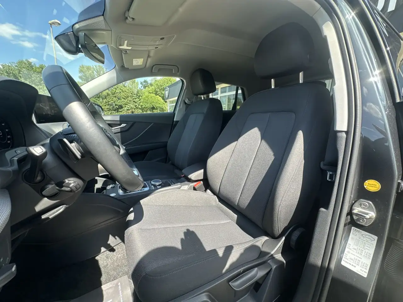 Audi Q2 35 TFSI Advanced,Virtual,R-Kamera,ACC,Side. — معرض صور السيارة 17