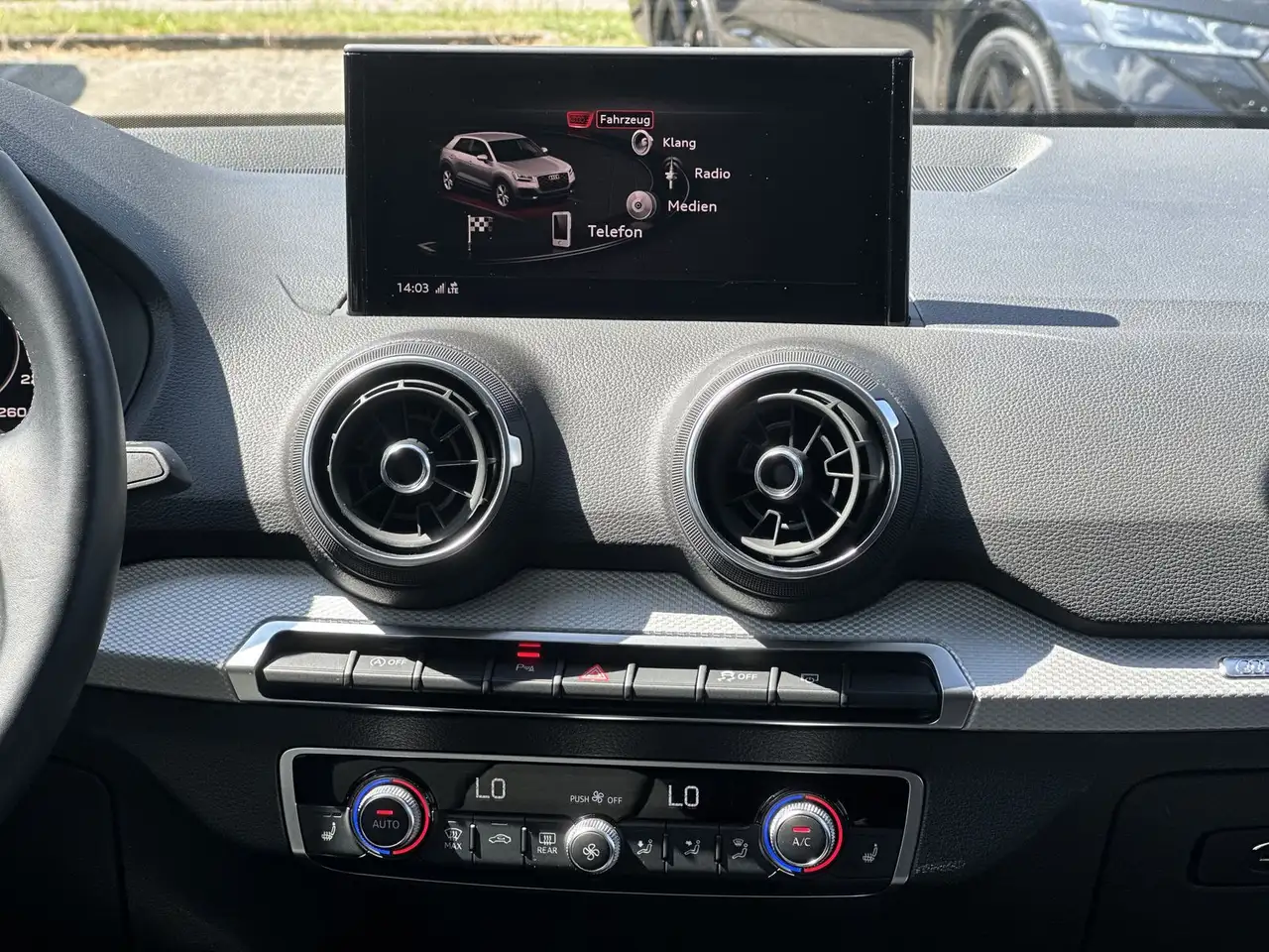 Audi Q2 35 TFSI Advanced,Virtual,R-Kamera,ACC,Side. — معرض صور السيارة 31