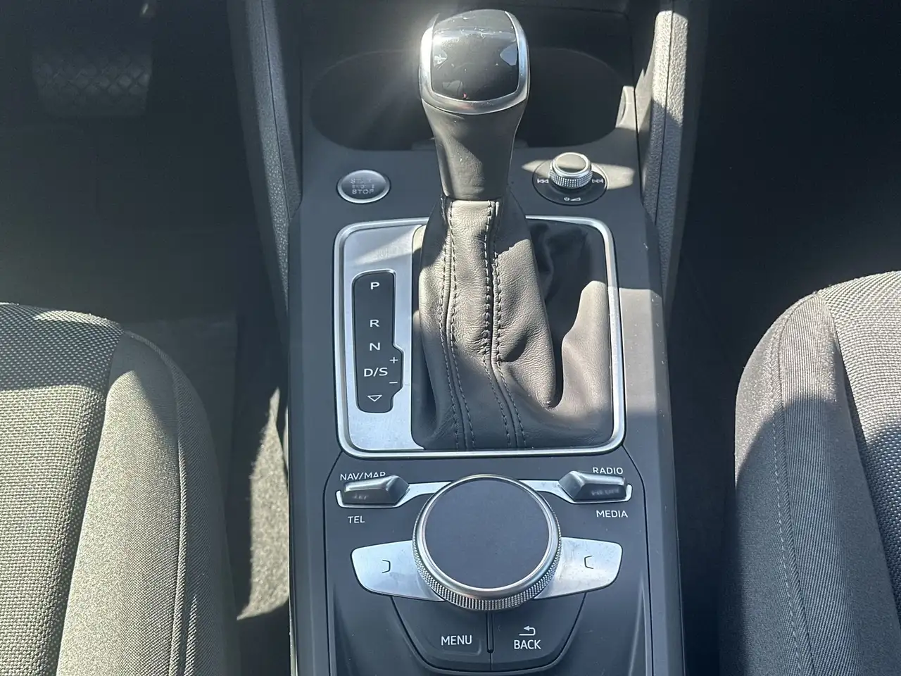 Audi Q2 35 TFSI Advanced,Virtual,R-Kamera,ACC,Side. — معرض صور السيارة 33