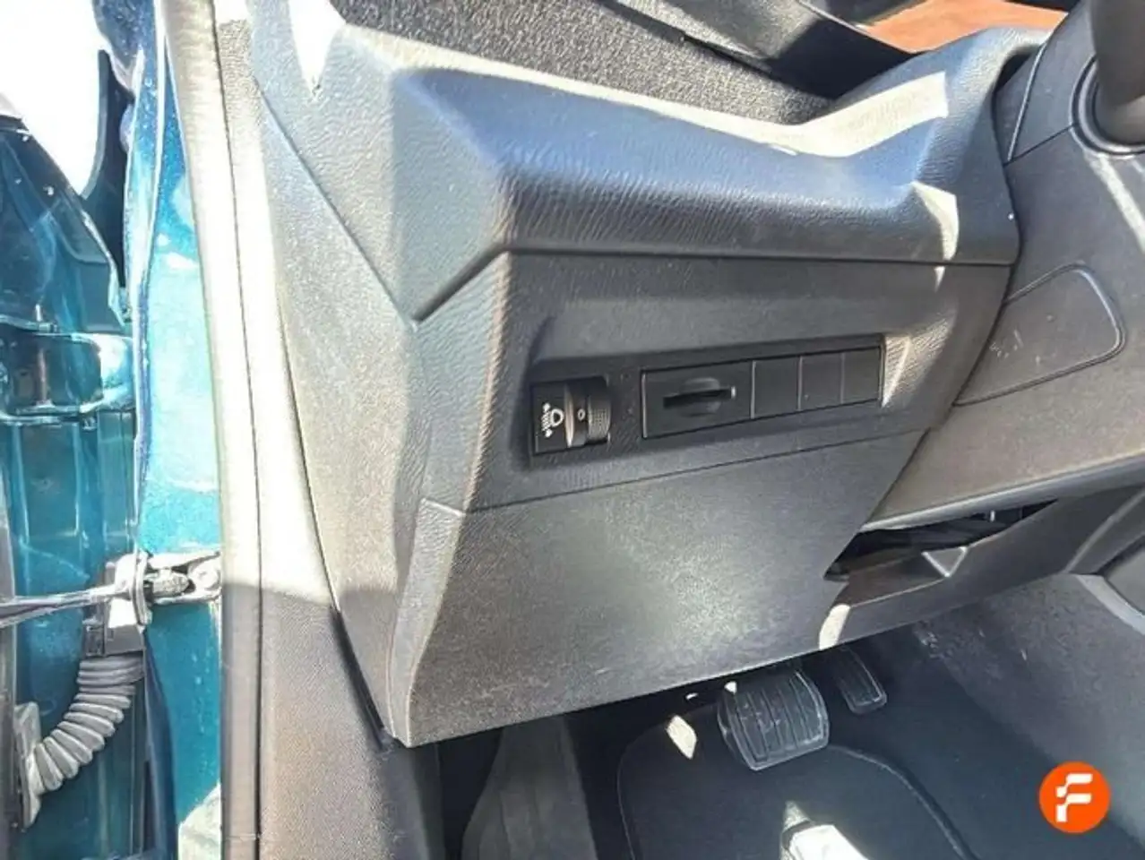Peugeot 408 PureTech 130 Allure EAT8 — معرض صور السيارة 32