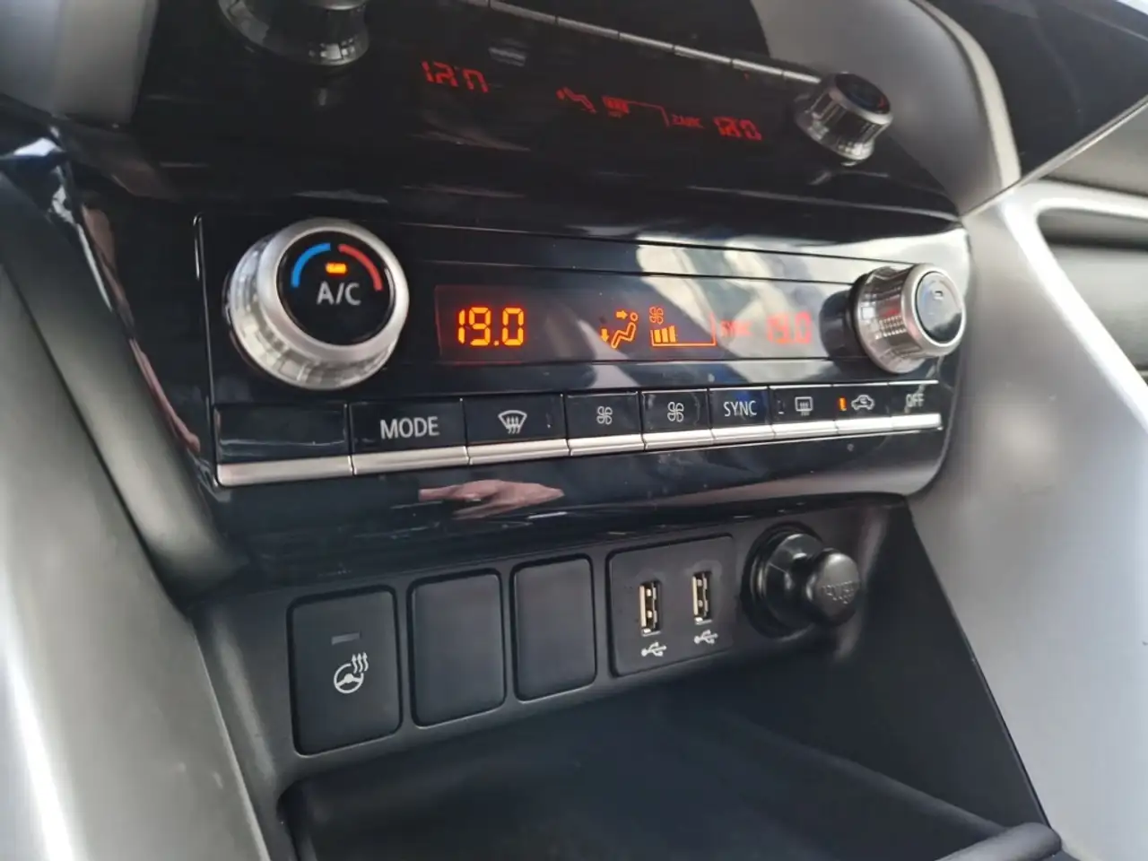 Mitsubishi Eclipse Cross Plug-In Hybrid Select AHK ACC LED Navi — Vehicle gallery 22