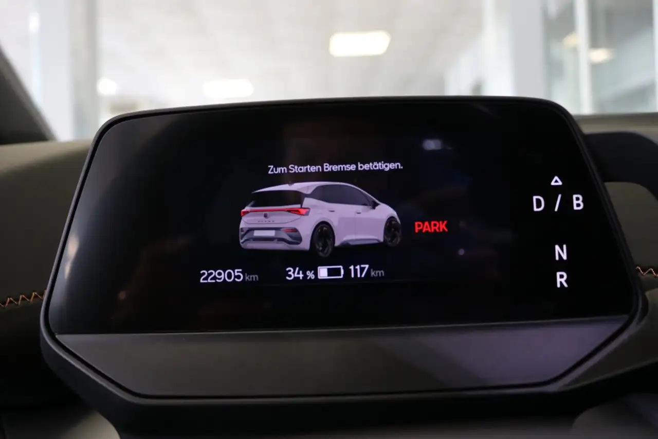 CUPRA Born 150 kW Kamera Virtual STHZ ACC Lane 93% — معرض صور السيارة 16
