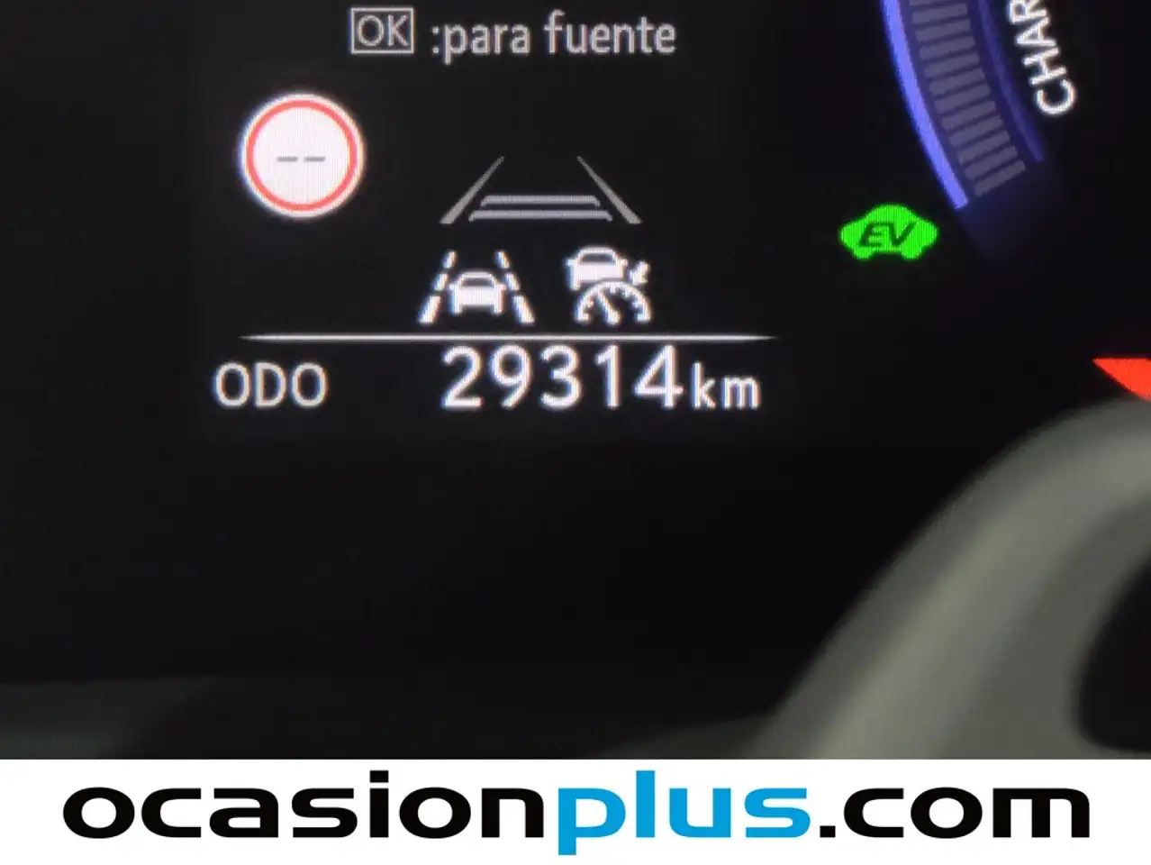 Lexus UX 300h + — معرض صور السيارة 9
