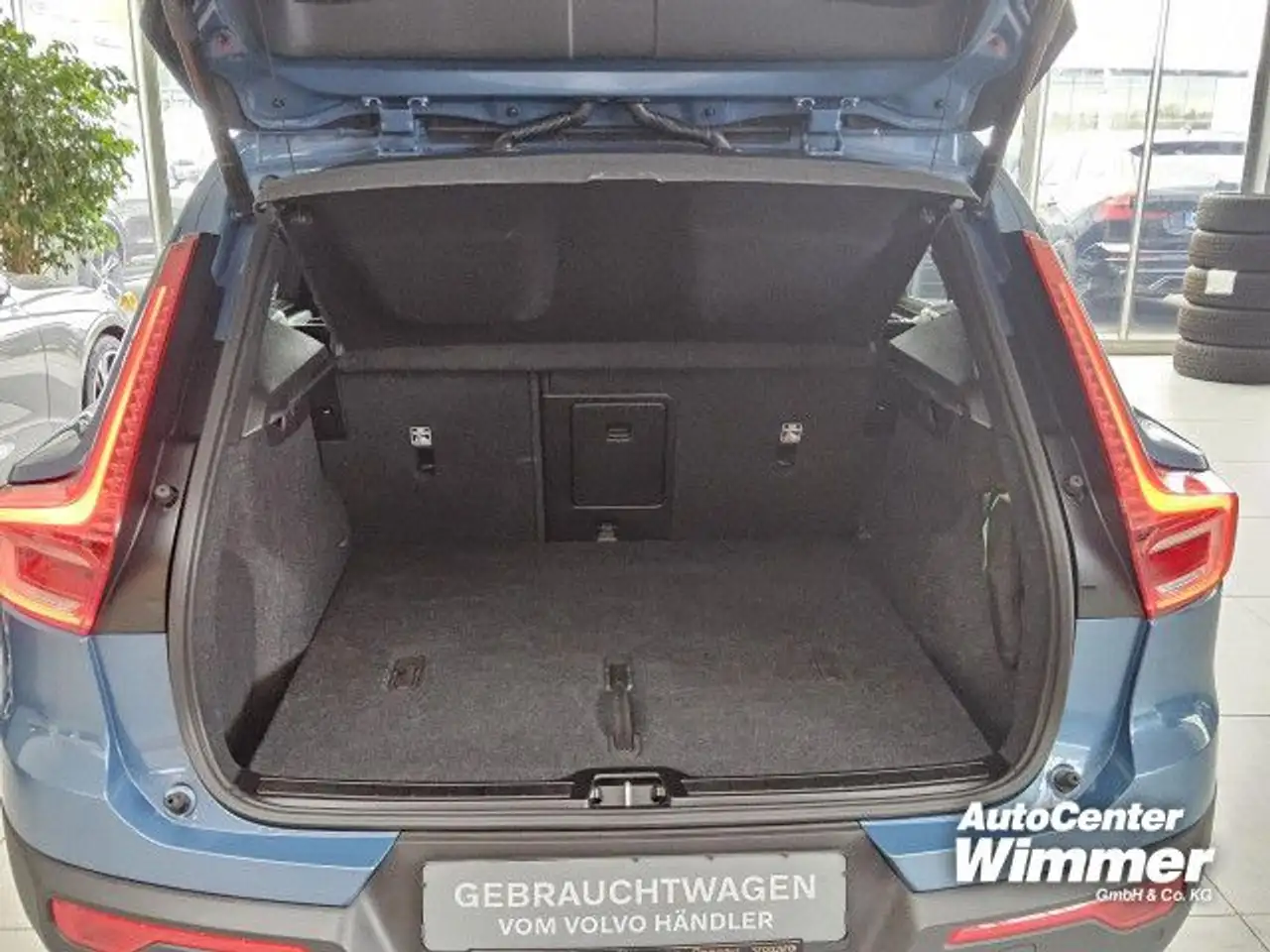 Volvo XC40 B4 B DKG Plus Dark Driver Paket + LED + get. — معرض صور السيارة 6