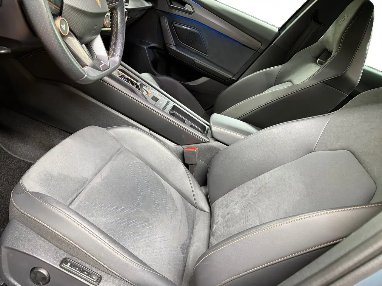 CUPRA Formentor 1.5 eTSI LED/AHK/Assist/Navi/uvm. — معرض صور السيارة 8