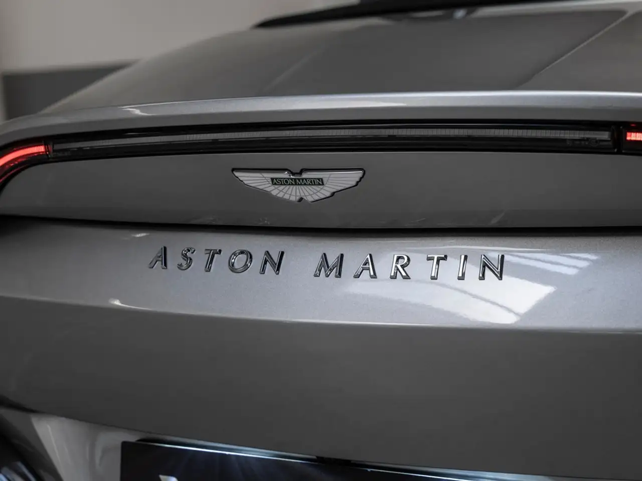 Aston Martin Vantage Roadster UPE 396.830 Carbon Exterior Performance S — Galerie du véhicule 28